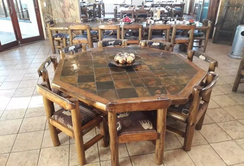 پانسیون Das Landhaus Guest Lodge & Conferencing Center