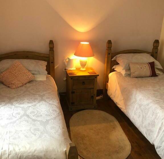 פנסיון Manor Lodge Guesthouse