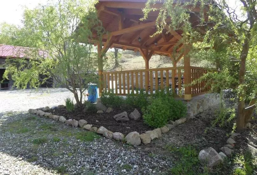 Majatalo Penzion Na Přehradě