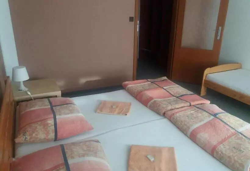 Majatalo Penzion Na Přehradě