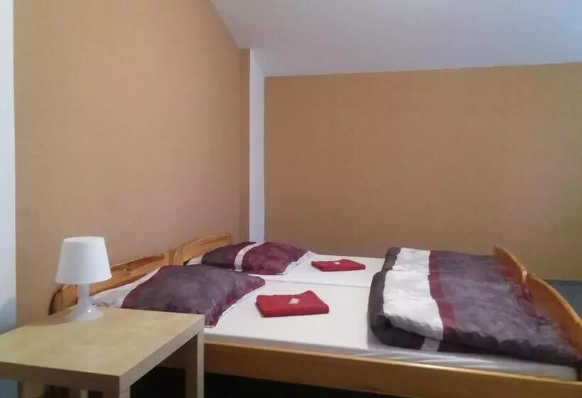 Majatalo Penzion Na Přehradě