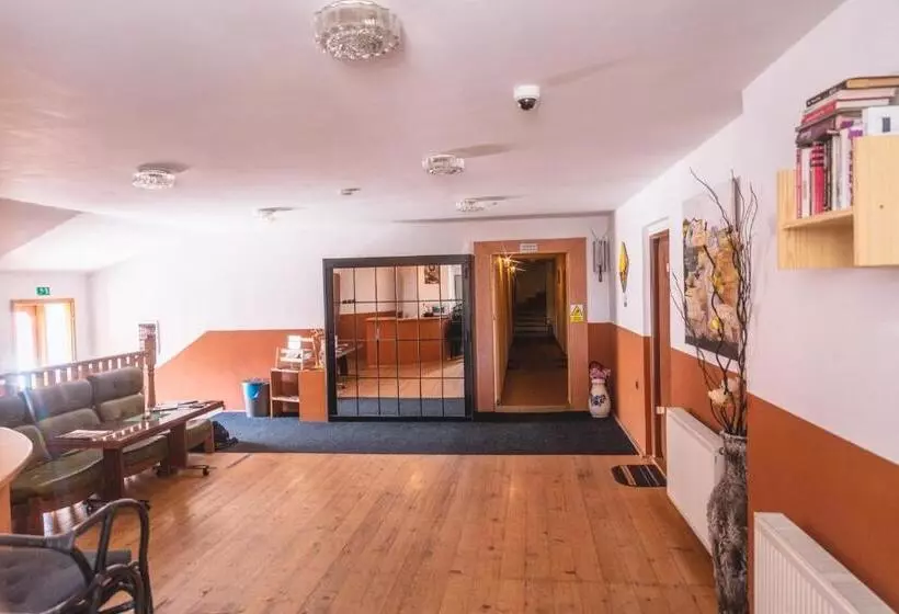 Majatalo Penzion Samorost