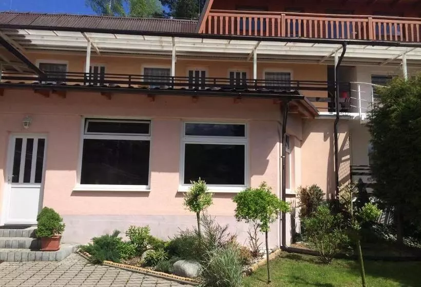 Majatalo Penzion Zelený Dom