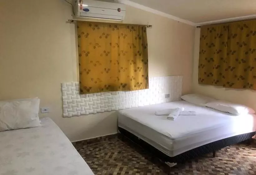 ペンション Pousada Villa Bella