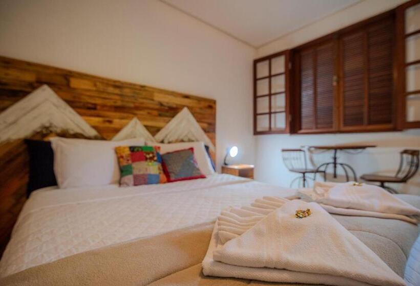 بنسيون Tiô Isolda Artes & Hospedaria