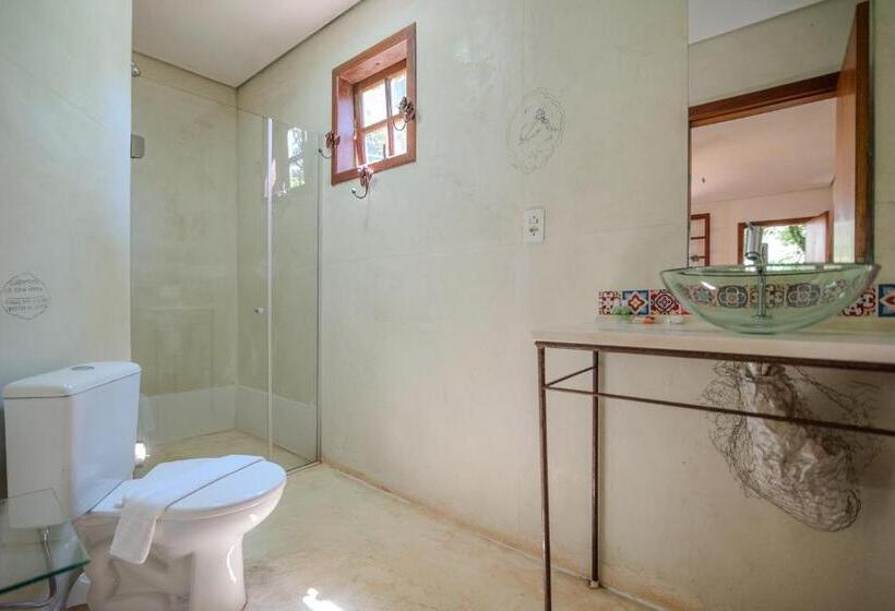 بنسيون Tiô Isolda Artes & Hospedaria