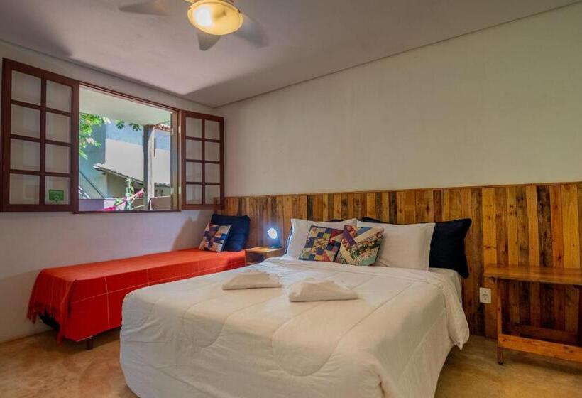 بنسيون Tiô Isolda Artes & Hospedaria