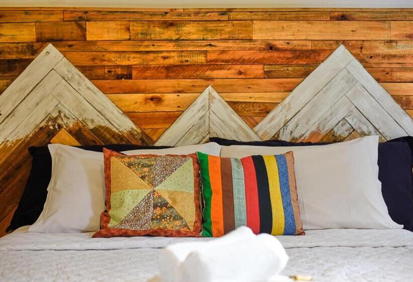 بنسيون Tiô Isolda Artes & Hospedaria