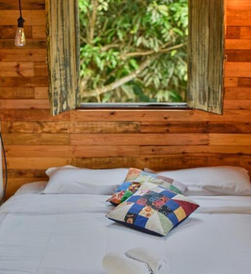 بنسيون Tiô Isolda Artes & Hospedaria