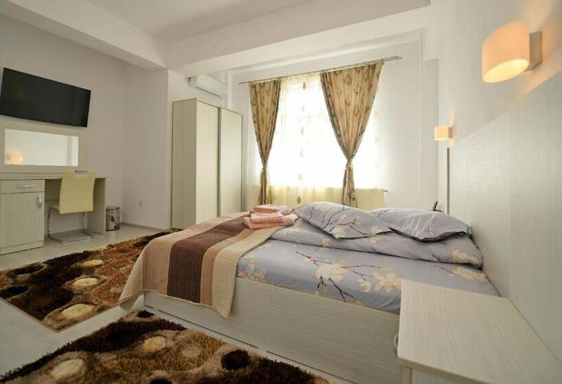 پانسیون Trident