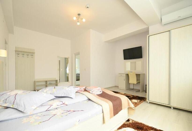 پانسیون Trident