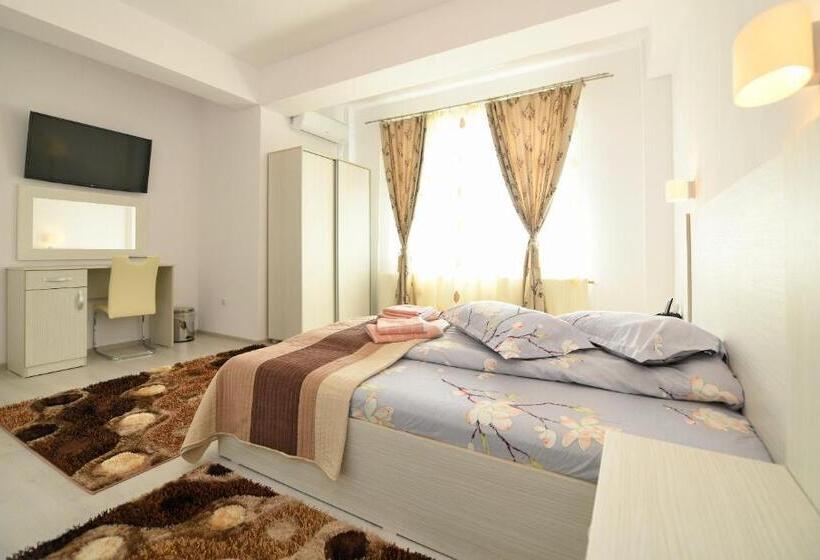 پانسیون Trident