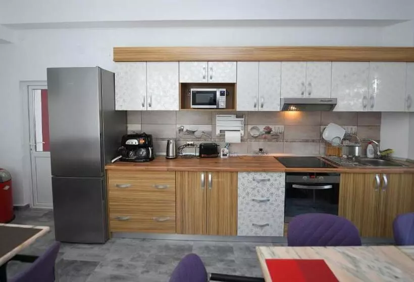 ペンション Trident