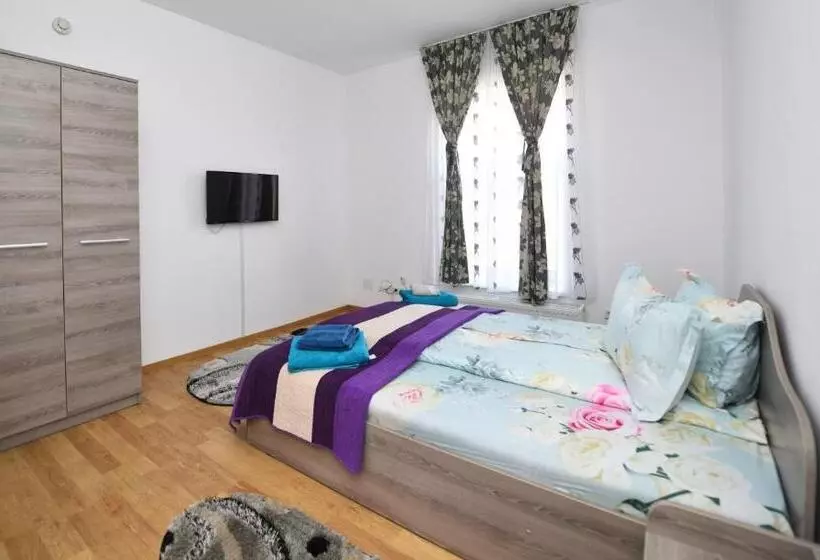 ペンション Trident