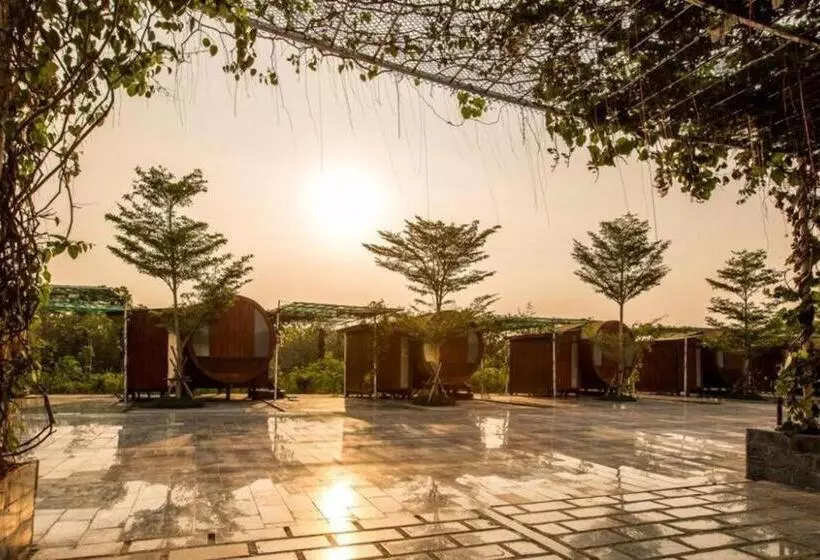 Prew Lom Chom Nam Resort