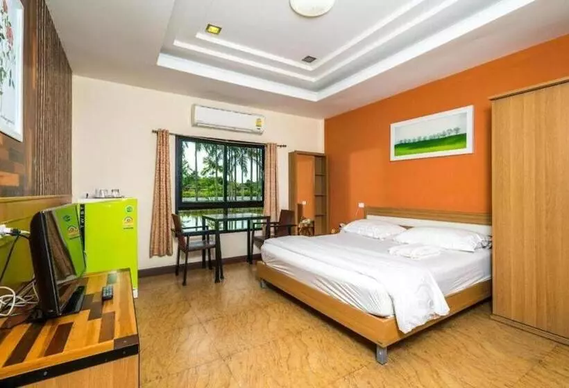 Prew Lom Chom Nam Resort