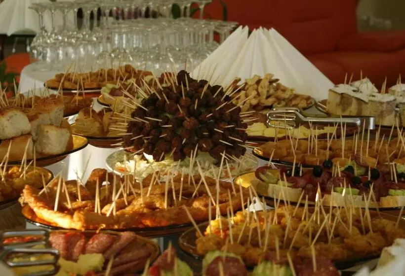 Hotelli Armira Family