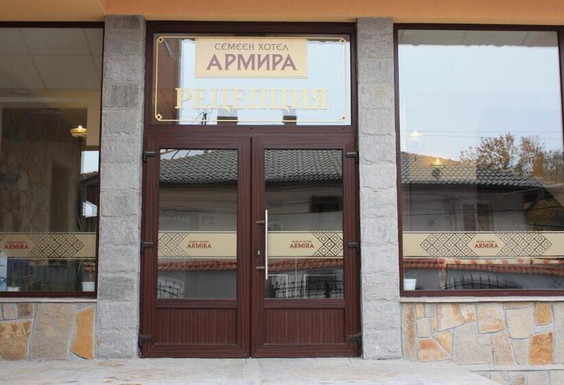 Отель Armira Family