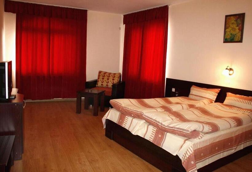 Отель Armira Family