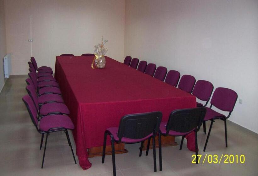 Отель Armira Family