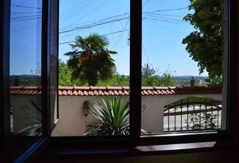 Отель Armira Family