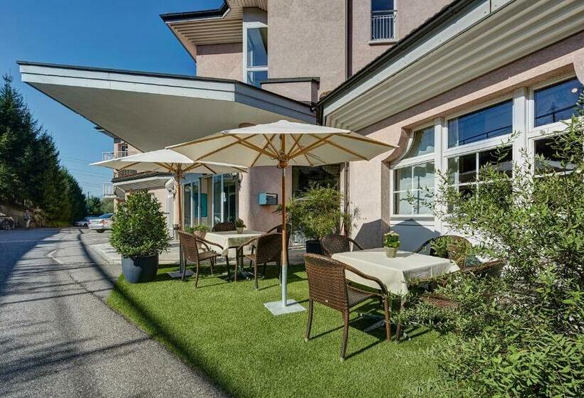 Szálloda An Der Reuss