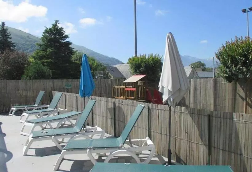 Hotelli Hôtel Chez Pierre D'agos