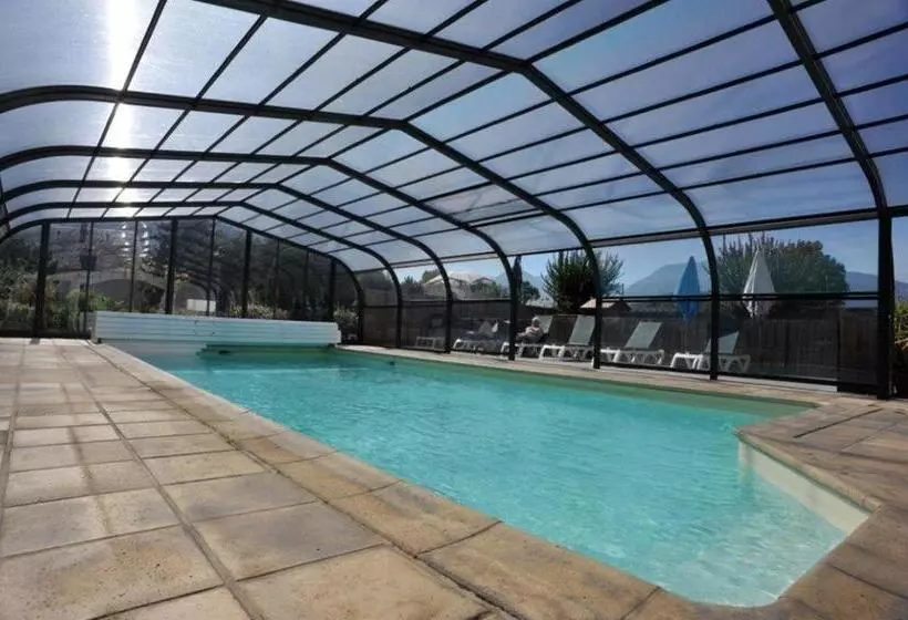 Hotelli Hôtel Chez Pierre D'agos