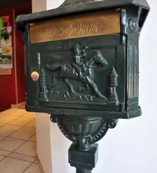 Hotelli Hôtel Chez Pierre D'agos