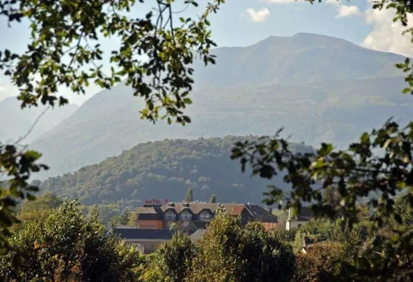 Hotelli Hôtel Chez Pierre D'agos