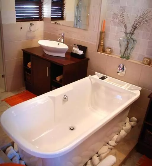 Hotelli Kathuhari Guesthouse