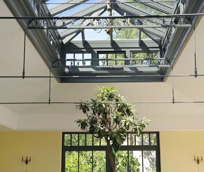 Hotelli Landgasthof Zum Schwarzen Adler