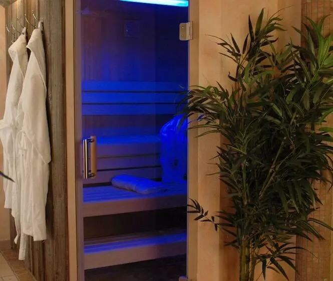 Hotelli Landgasthof Zum Schwarzen Adler