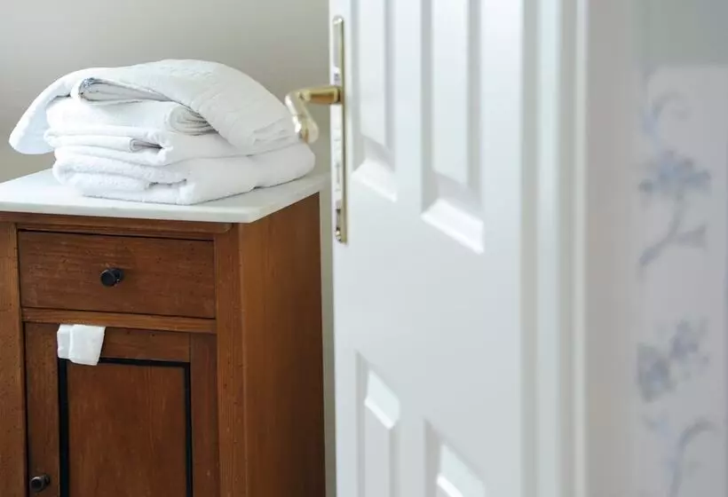 Hotelli Landgasthof Zum Schwarzen Adler