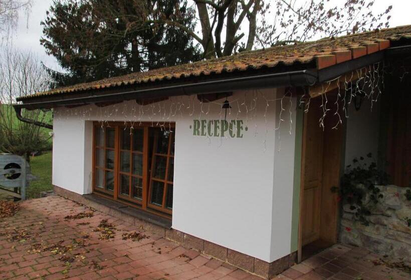 ホテル Na Statku Mirošov