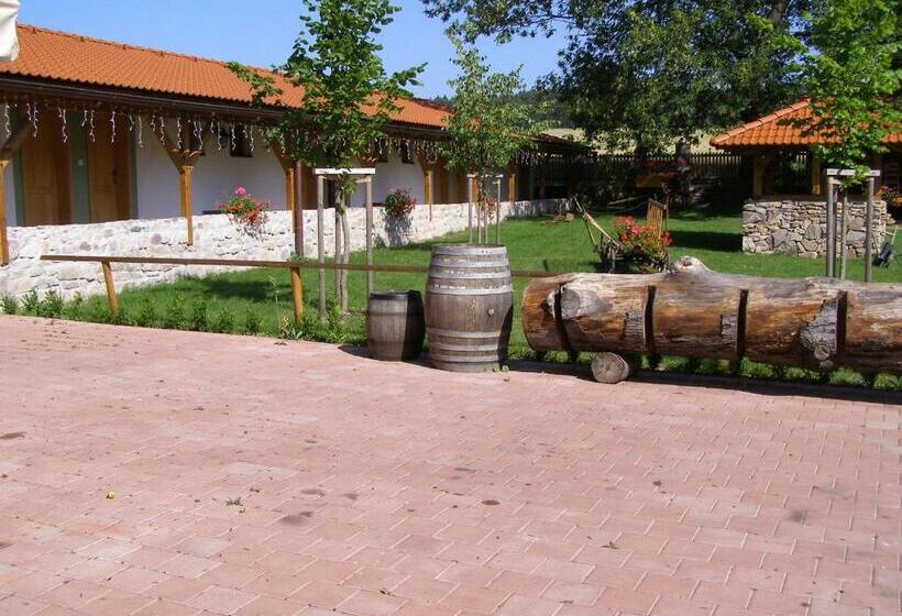 ホテル Na Statku Mirošov