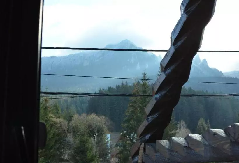 Hotelli Taverna Ceahlau