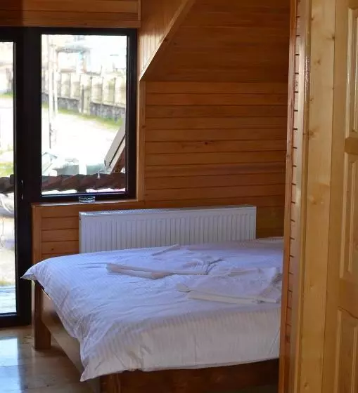 Hotelli Taverna Ceahlau