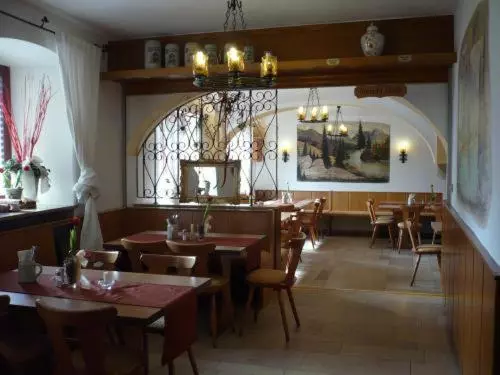 Hotelli Weisses Ross