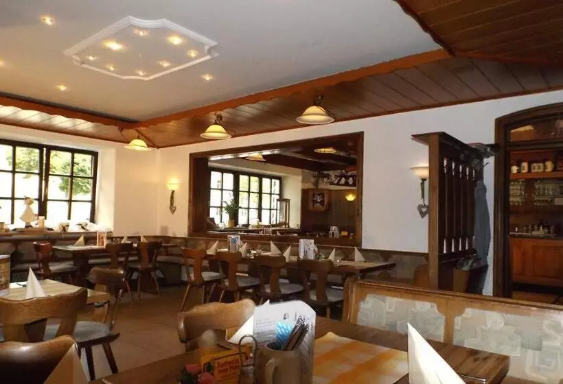 Hotelli Weisses Ross