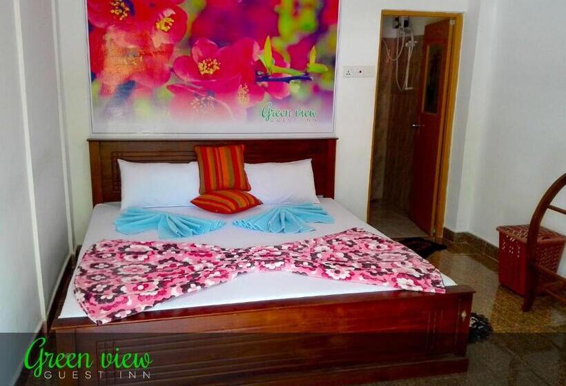 Pensió Green View Guest Inn