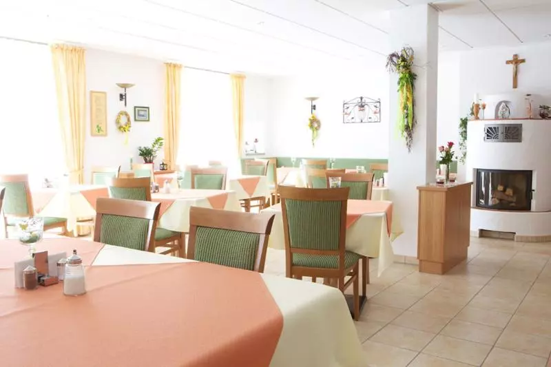 ペンション Gästehaus Am Rastberg