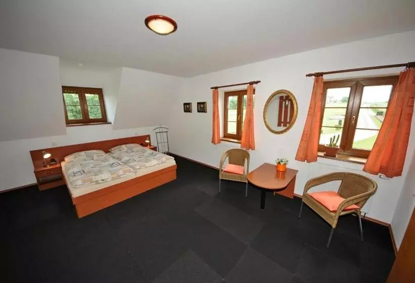 Majatalo Penzion Praktik Krumlov