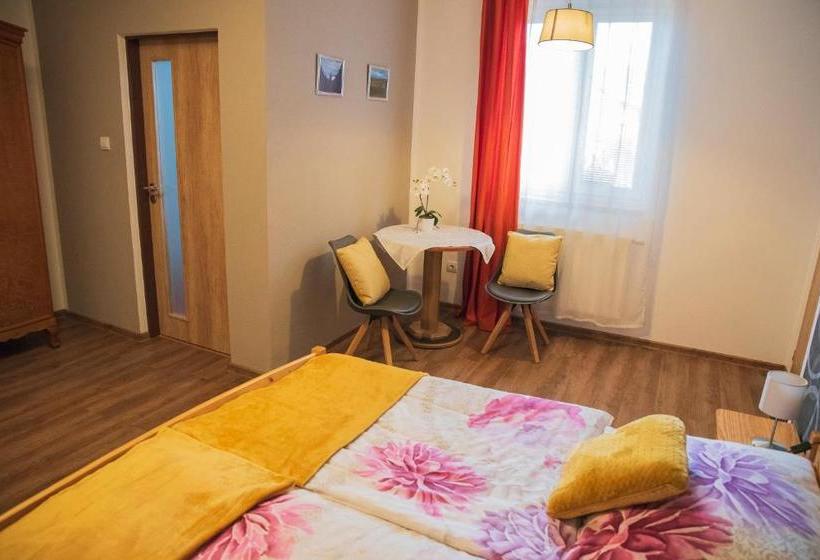 Panzió Penzion U Tří Lip Hevlín