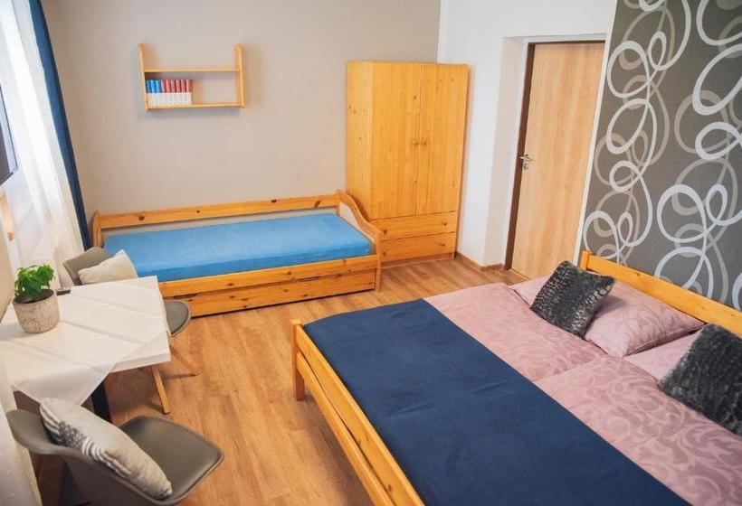 Panzió Penzion U Tří Lip Hevlín