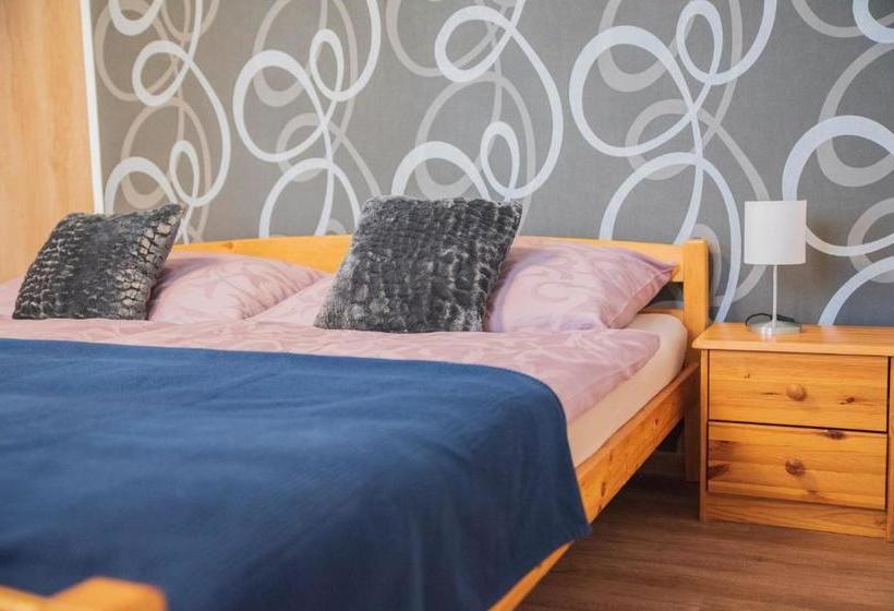 Panzió Penzion U Tří Lip Hevlín