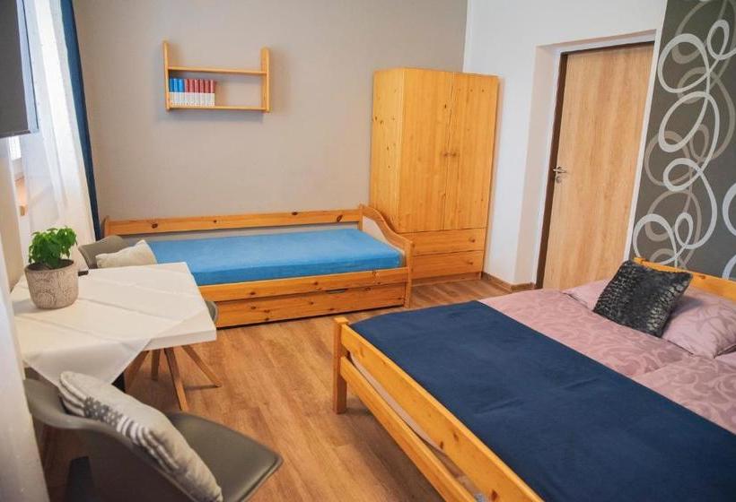 Panzió Penzion U Tří Lip Hevlín