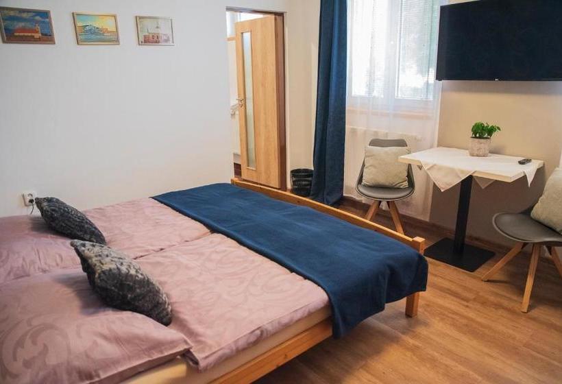 Panzió Penzion U Tří Lip Hevlín