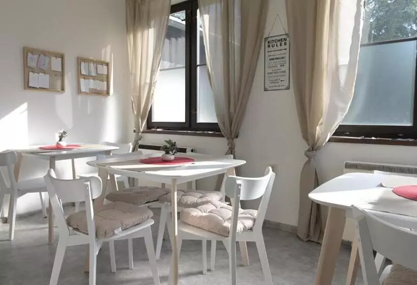 Majatalo Penzion švýcarský Dům