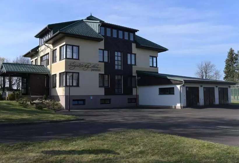 Majatalo Penzion švýcarský Dům